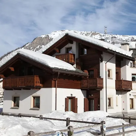 Arcobaleno Viola Apartment