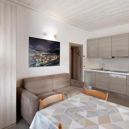 Arcobaleno Viola Apartment *